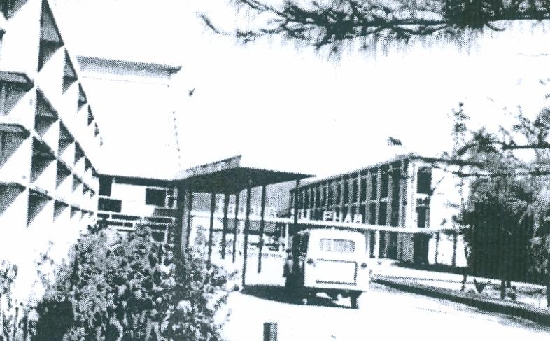 Trường Sư Phạm QN, chụp  từ  cổng vào (1967- 1968).