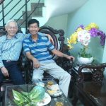 Thầy Trương Tiến Trĩ và học trò cũ