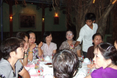 Cựu học sinh Nữ Trung Học Quy Nhơn. U50 nhưng vẫn còn oanh liệt.